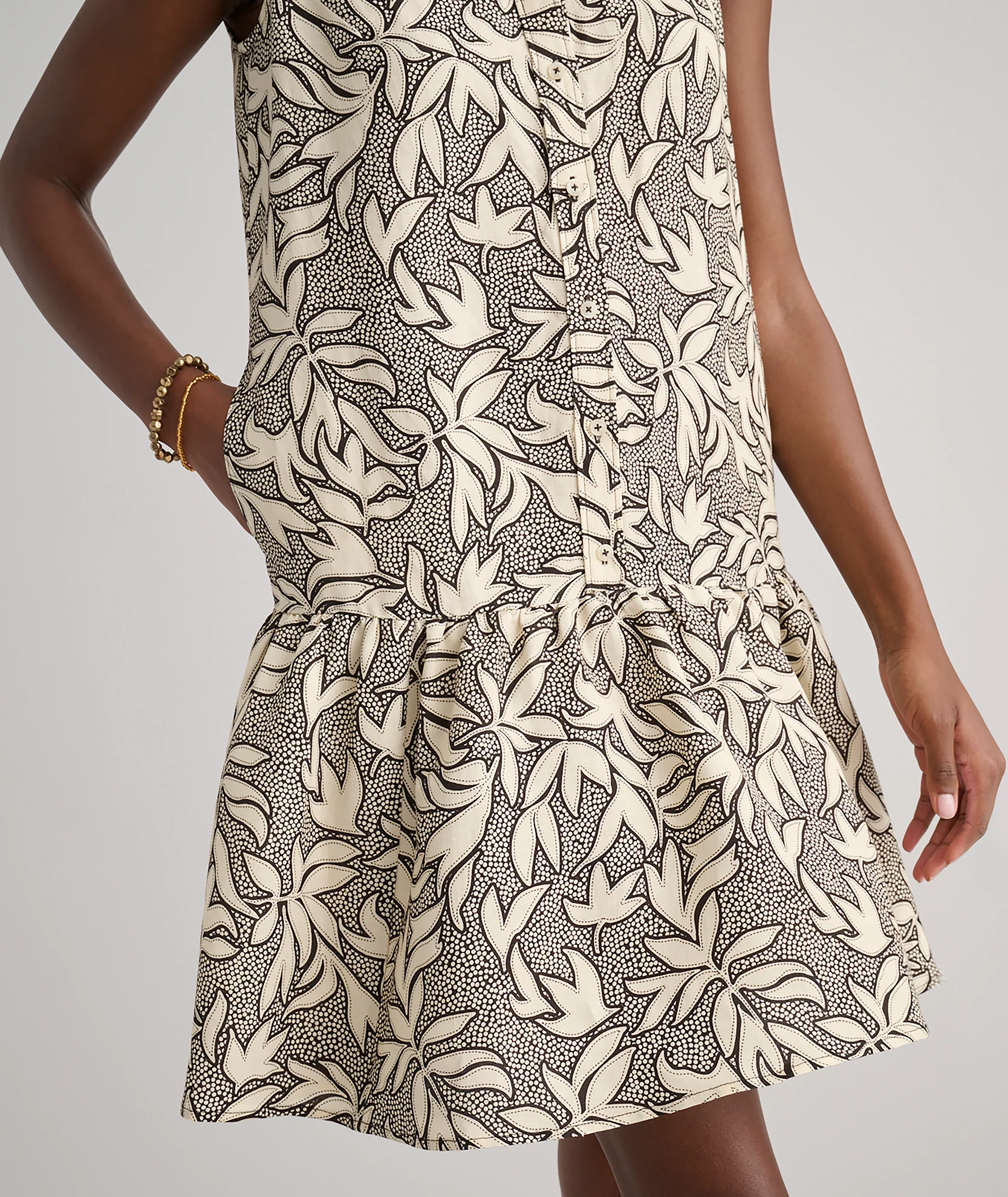 Linen Blend Sleeveless Amara Dress - Image 5